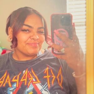 Meet your Posher, Chanel